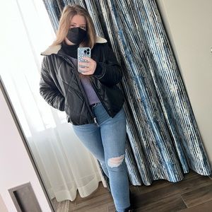 Meet your Posher, Michaela